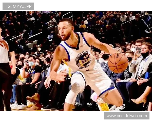 勇士98-99不敌太阳，库里复出连场高分难救主